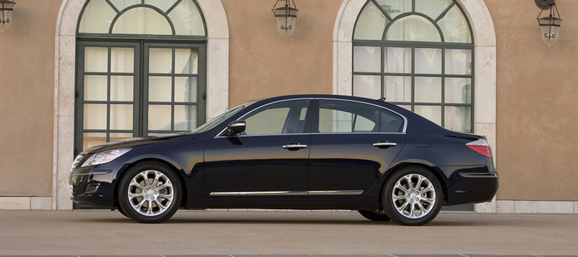 Detroit 2008: Hyundai Genesis - koreański flagowiec dopływa (oficjalne informacje)