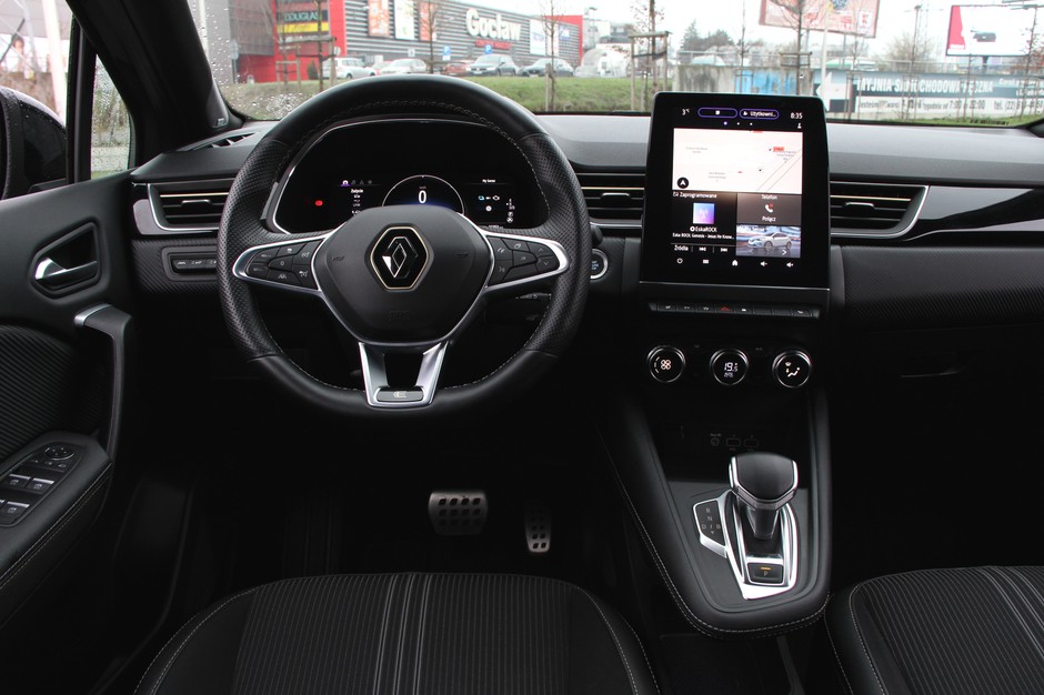 Renault Captur E-Tech full hybrid E-Tech engineered