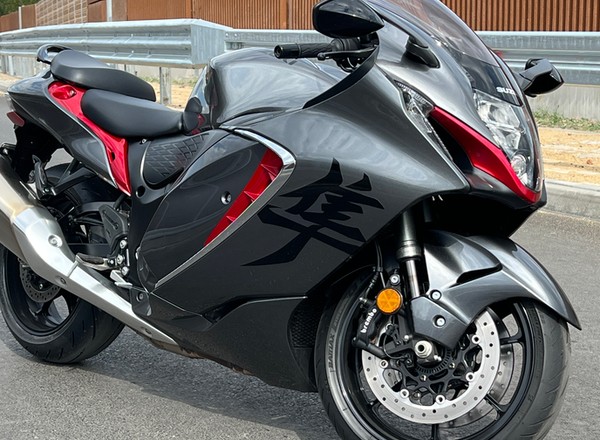 Czy Suzuki Hayabusa stanie się ostatnim samurajem? Oby nie, bo gwarantuje prawdziwą frajdę z jazdy