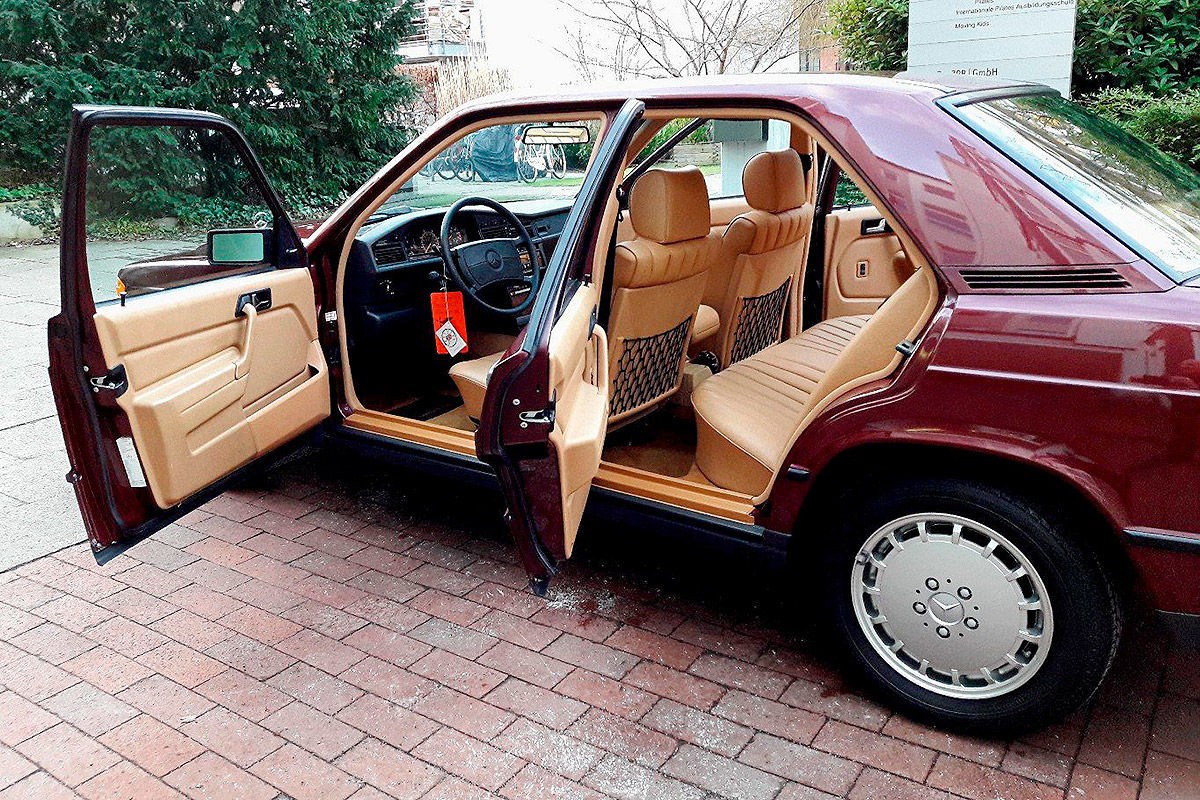 Mercedes 190 E 2.3