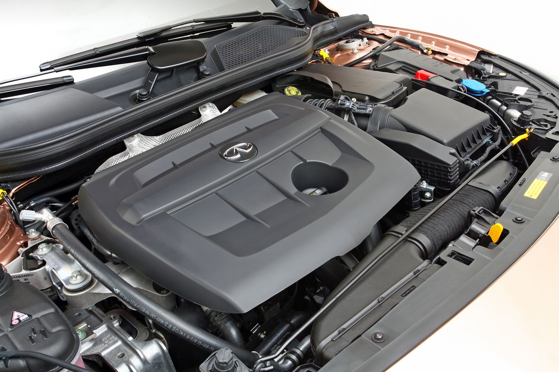 Infiniti Q30: rozpoczęto produkcję seryjną