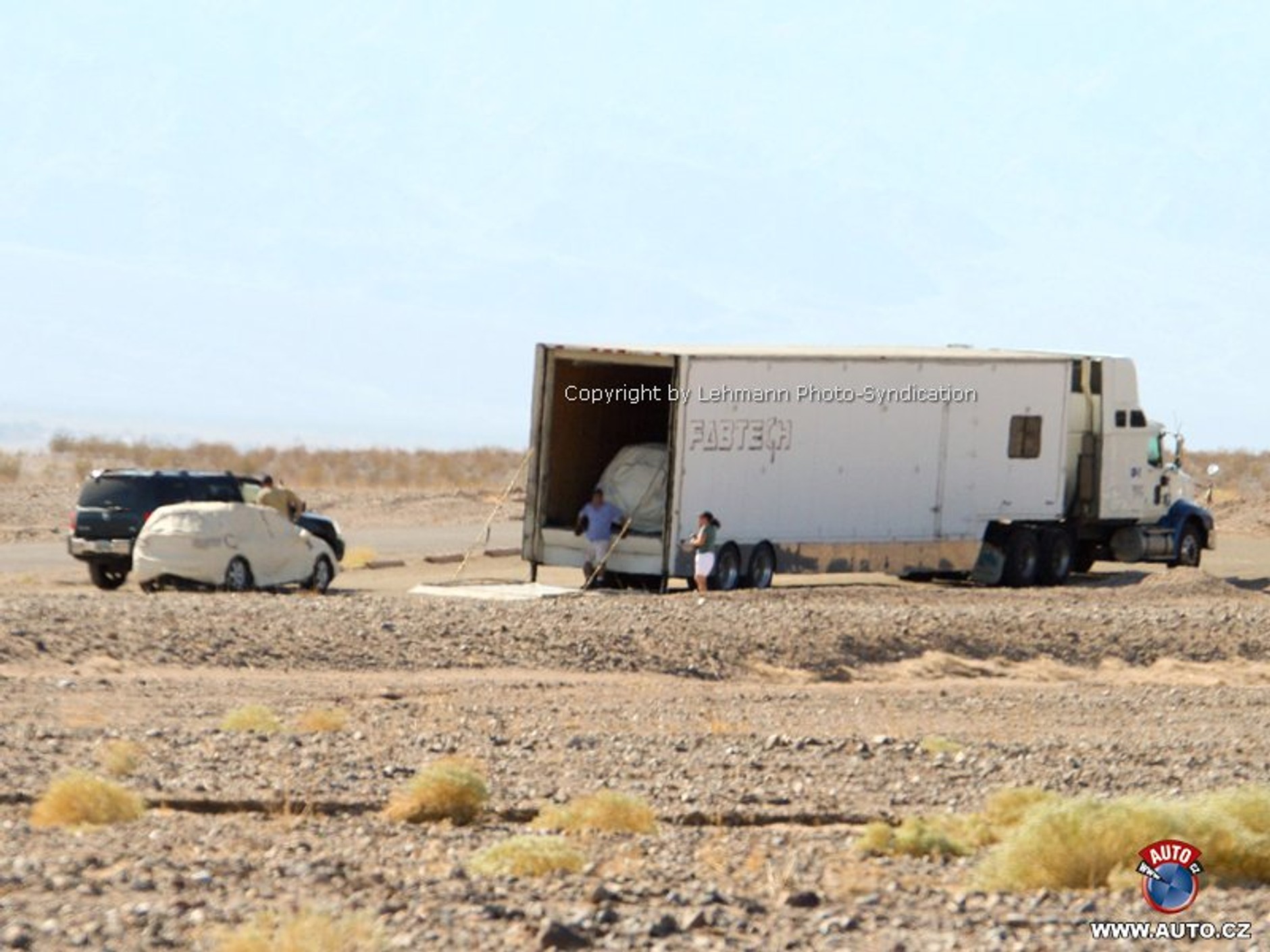 Zdjęcia szpiegowskie: Volkswagen Golf przechodzi intensywne testy