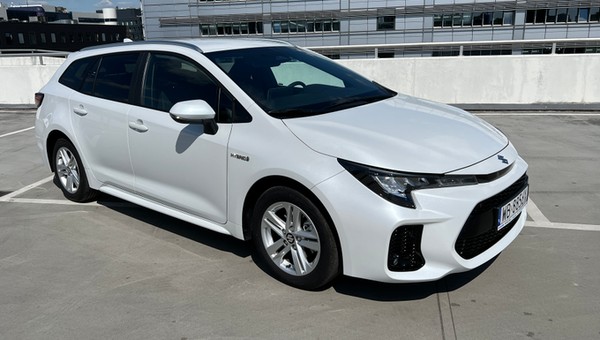 Sprawdziłem hybrydowe Suzuki Swace. Czy diesel już nie ma sensu?