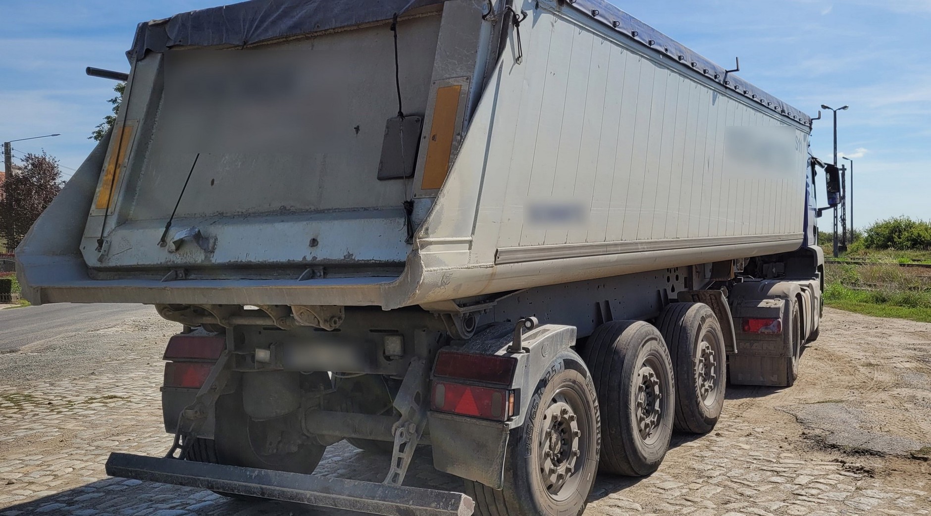 Ciężarówki w złym stanie technicznym