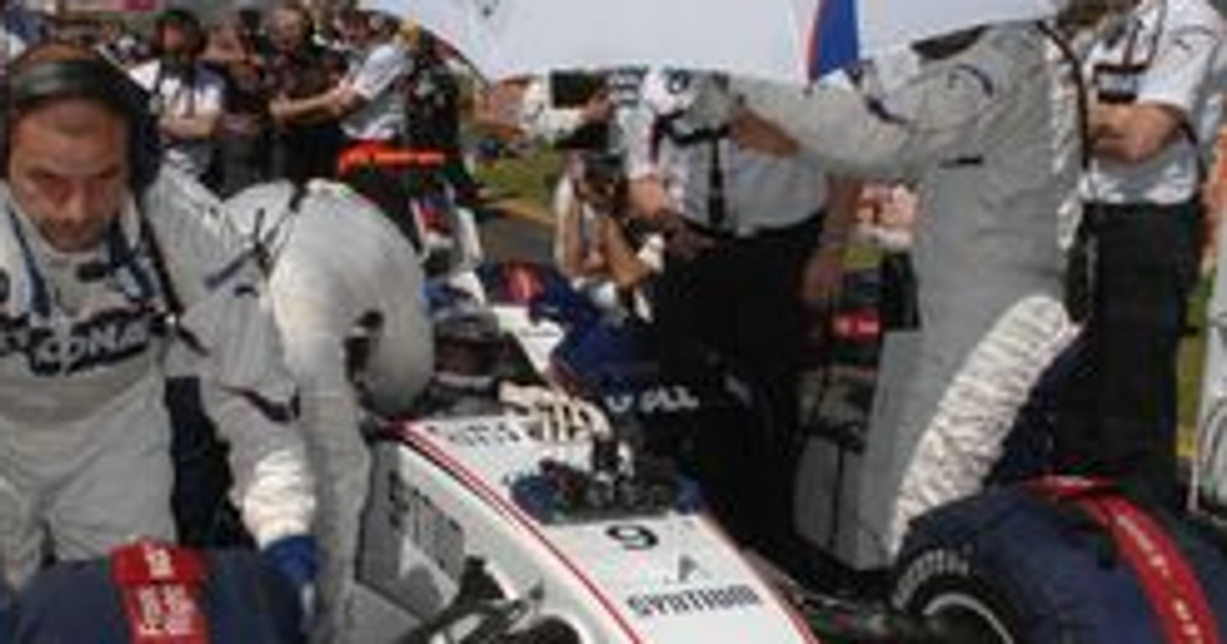 GP Malezji 2007: BMW Sauber w płomieniach!