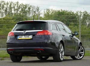 Opel Insignia Sports Tourer Turbo 4x4 - Rodzinny turboekspres (TEST)