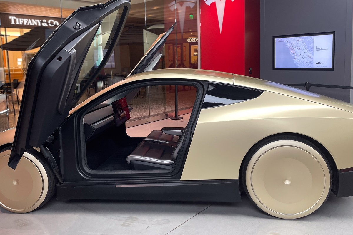 Elon Musk chciałby zabrać pracę kierowcom taksówek, ale nie potrafi. Na razie odpala lipne "Robotaxi", próbuje zmylić inwestorów,
