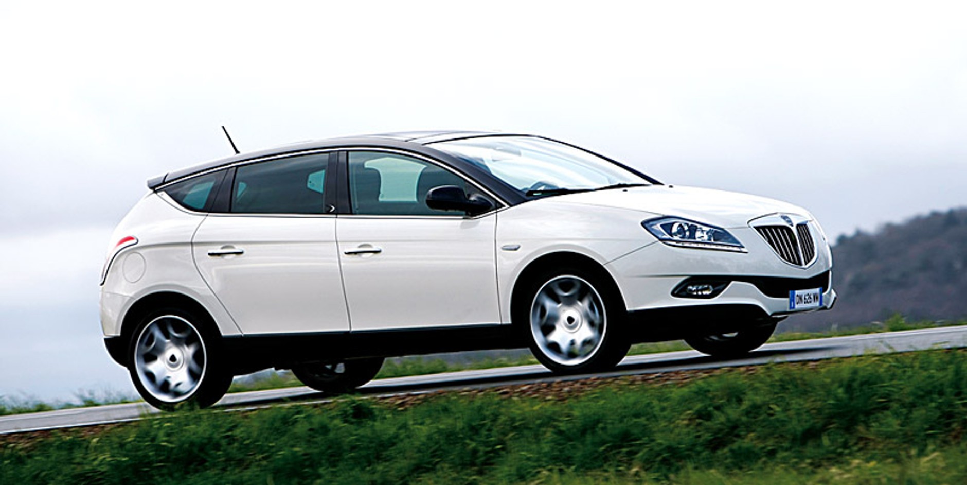 Lancia Delta: cztery nowe silniki i dwie skrzynie biegów