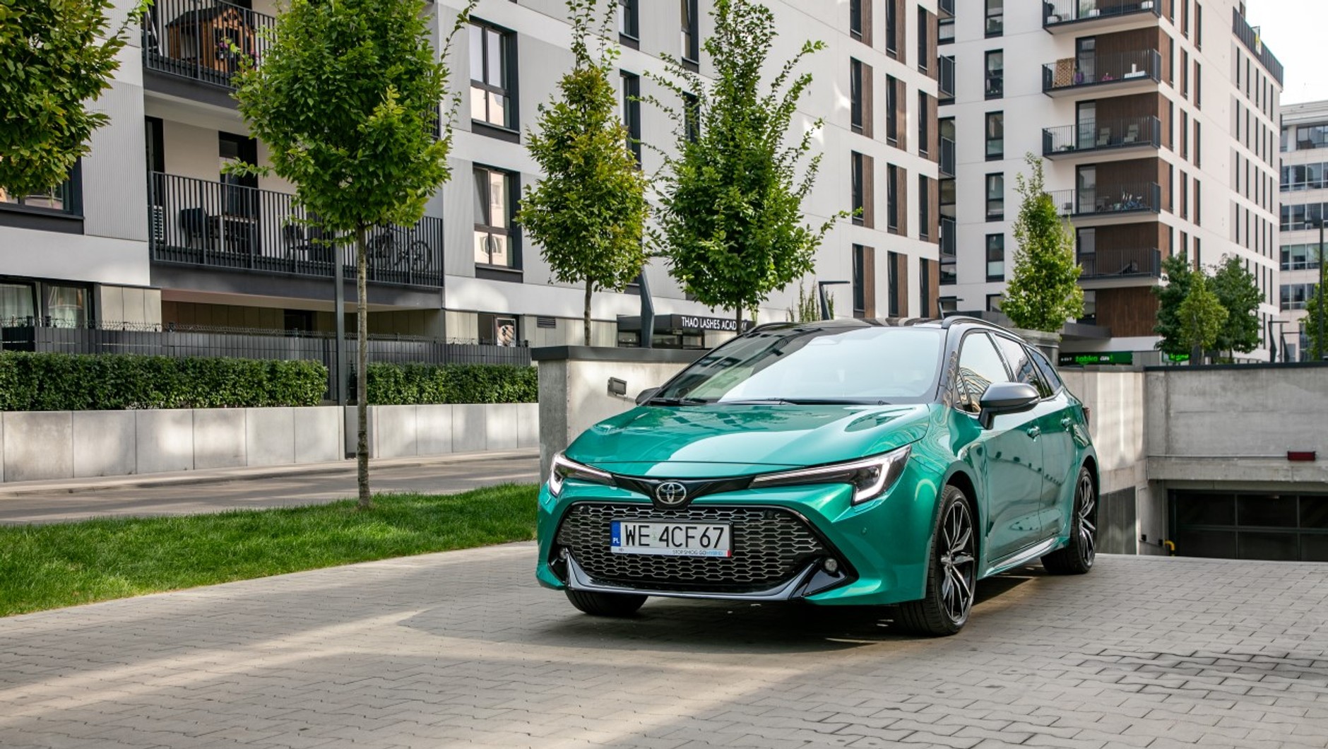 Toyota Corolla 2.0 Hybrid TS Kombi Super Green