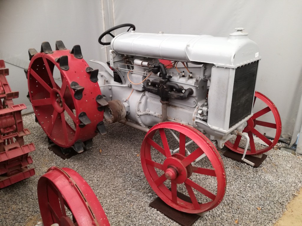 Zabytkowe traktory – muzeum na Litwie