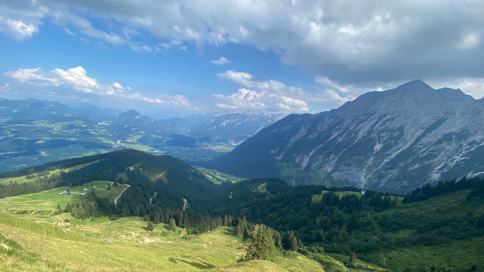 Porsche 718 Cayman T (982c, 2022 r.) – podróż w Alpy