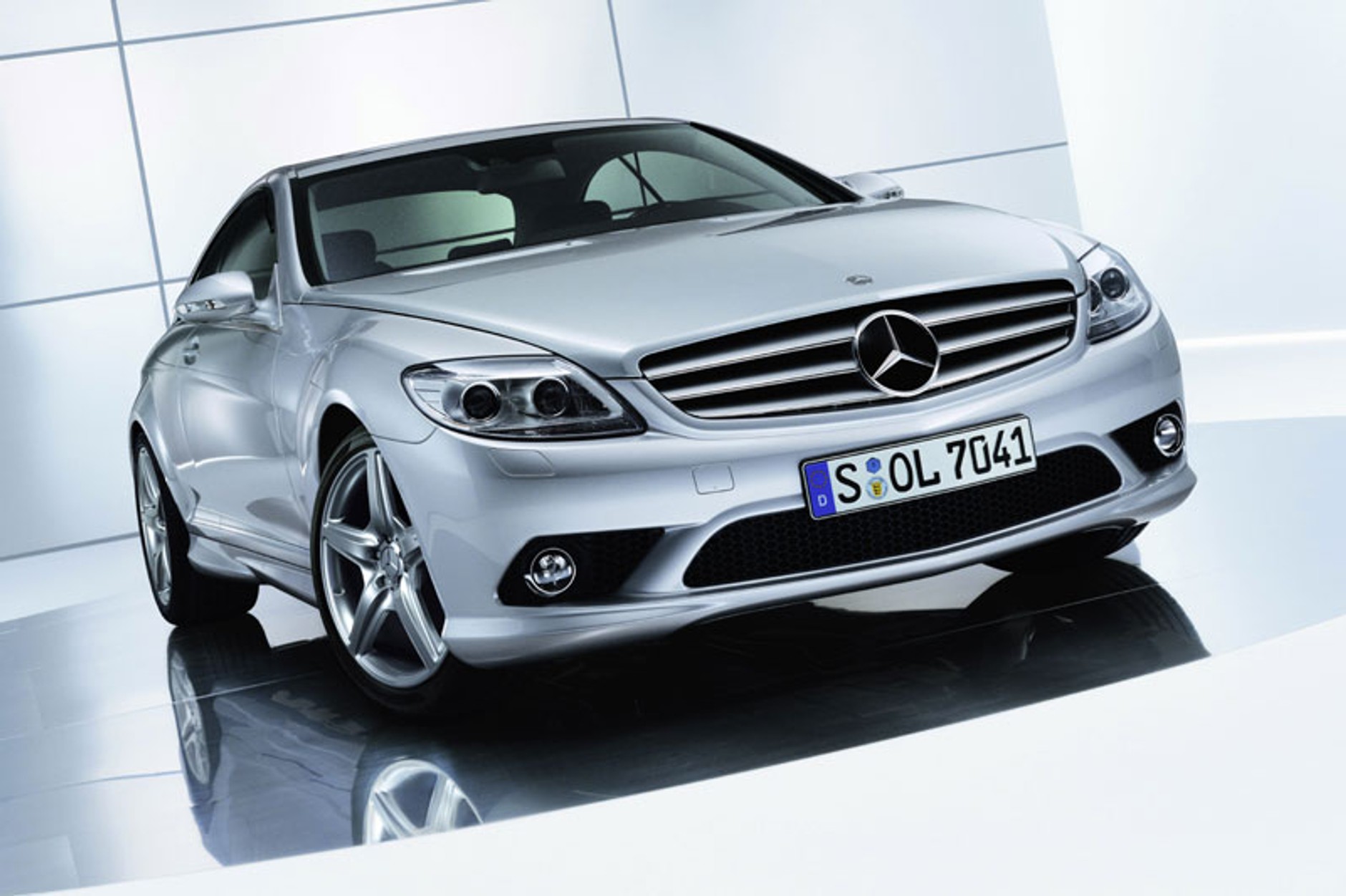 Mercedes-Benz: pakiet stylizacyjny AMG dla nowego coupe CL