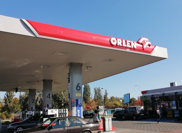 Zaczyna brakować paliwa na stacjach? Orlen komentuje zarzuty