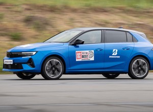 Sprawdziłem, jak jeździ kompaktowy Opel na prąd