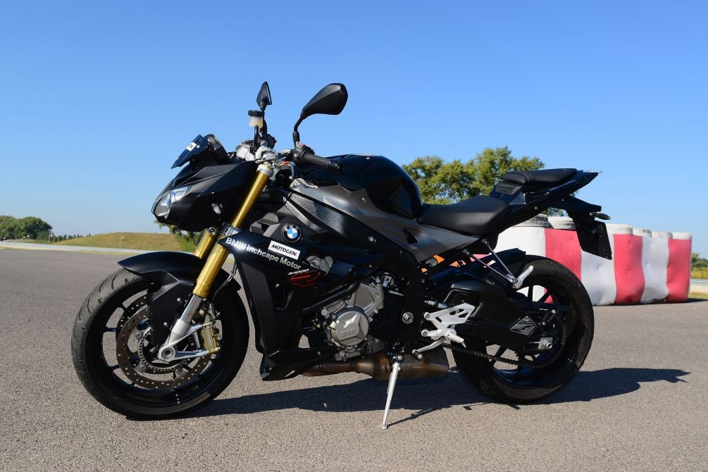 BMW S1000R