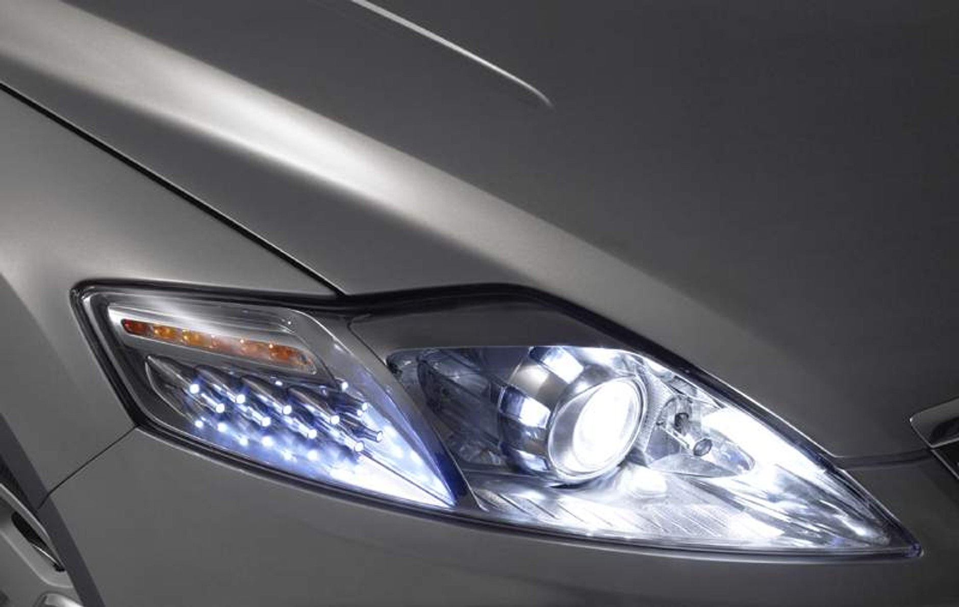 Nowy Ford Mondeo – pierwsze fotografie i informacje