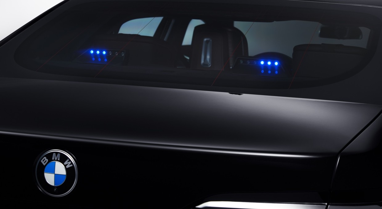 Kontrowersje wokół nowych limuzyn dla kancelarii Nawrockiego. Tylko klasa premium