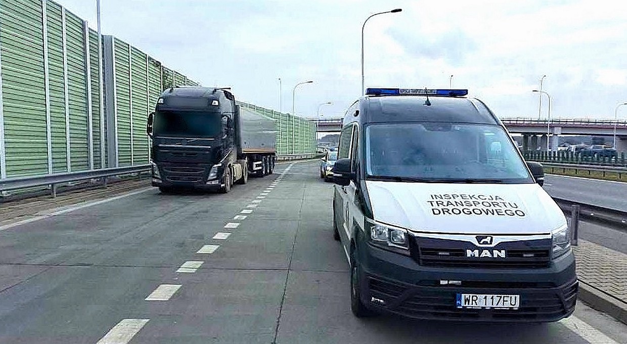Inspektorzy ITD zatrzymali tira z Ukrainy na A1. Wiózł gaz palny. "ADR wycofany z ruchu"