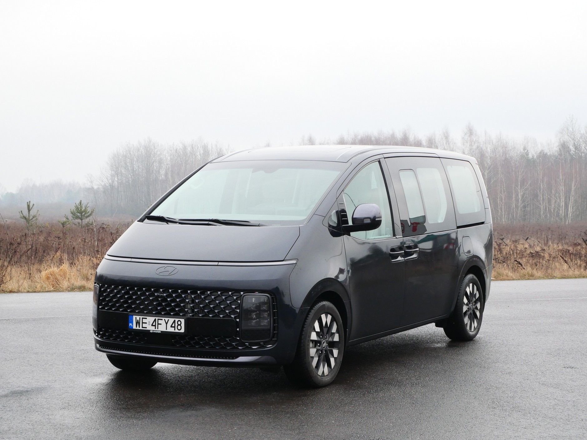 Hyundai Staria 1.6 T-GDi HEV (225 KM) Luxury