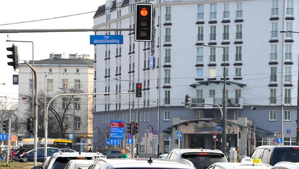 15 nowych systemów RedLight na polskich drogach. CANARD rozszerza sieć