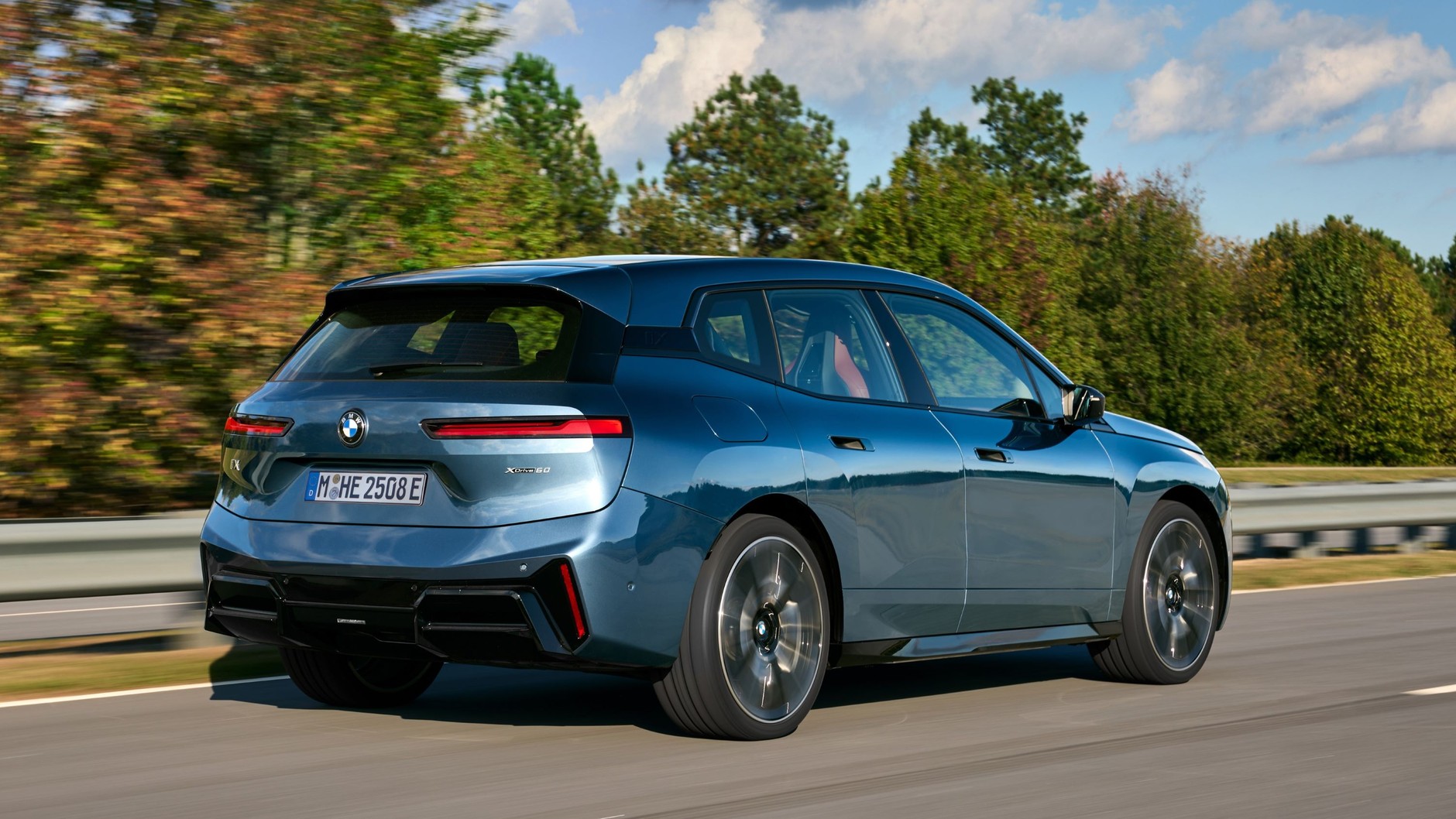 BMW iX (pierwsza generacja; wersja po modernizacji z 2025 r.)