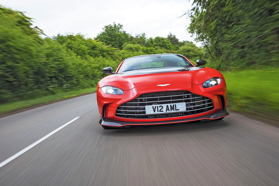 Aston Martin V12 Vantage