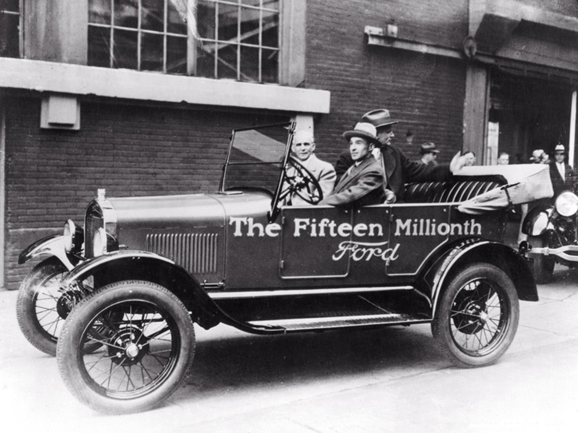 Ford Model T ma sto lat, na zlot przyjechało 750 (fotogaleria)