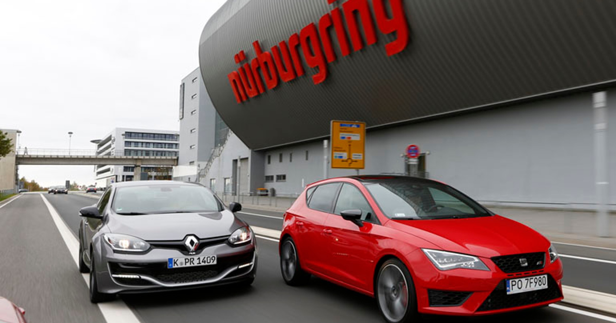Seat Leon Cupra 280 kontra Renault Mégane R.S. 275 Trophy - Zemsta Cupry