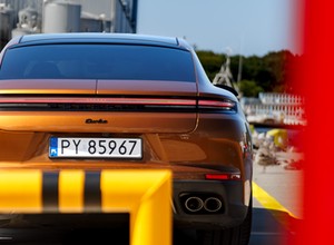 Porsche Panamera E-Hybrid niby jest idealna, ale z generacji na generację coraz lepsza