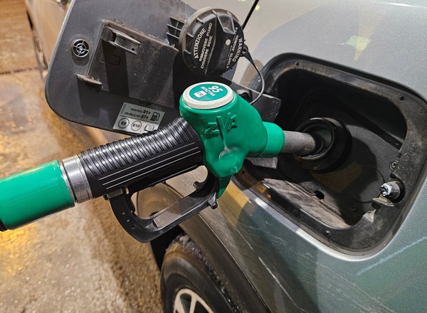 Promocje na stacjach paliw nie tylko na Wszystkich Świętych. Sprawdziliśmy wszystkie sieci