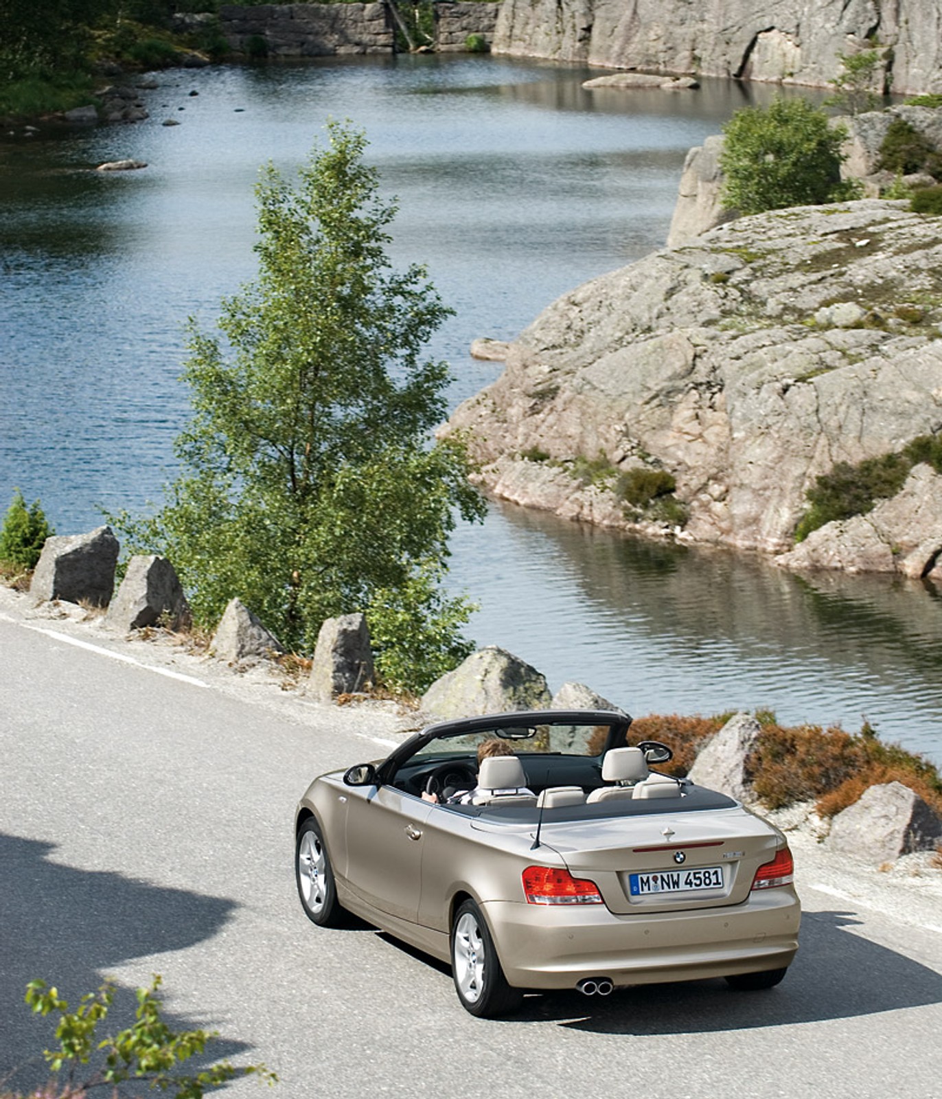 BMW 1 Cabrio: nowe fotografie i oficjalne informacje