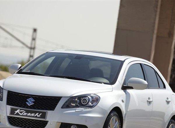 Najwyższe noty dla Suzuki Kizashi