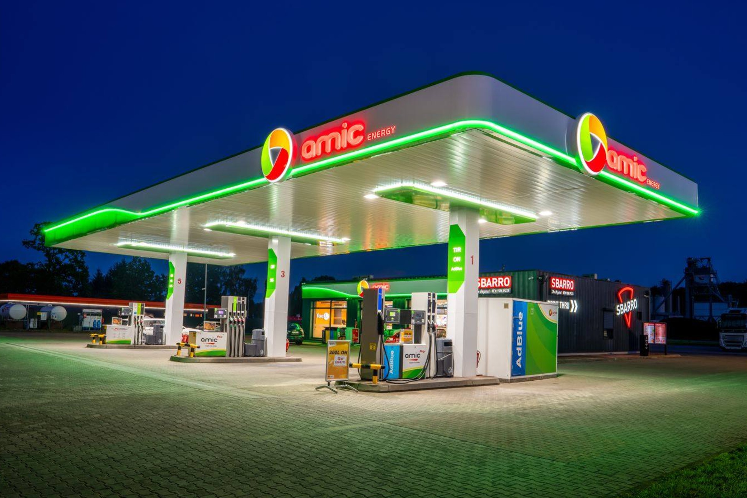 Aplikacja AMIC Fleet Card – nowoczesne narzędzie do płatności za paliwo i zarządzania kartami flotowymi
