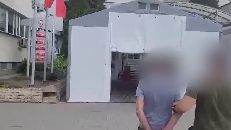 Kierowca przewozów na aplikację podejrzany o wykorzystanie pasażerki