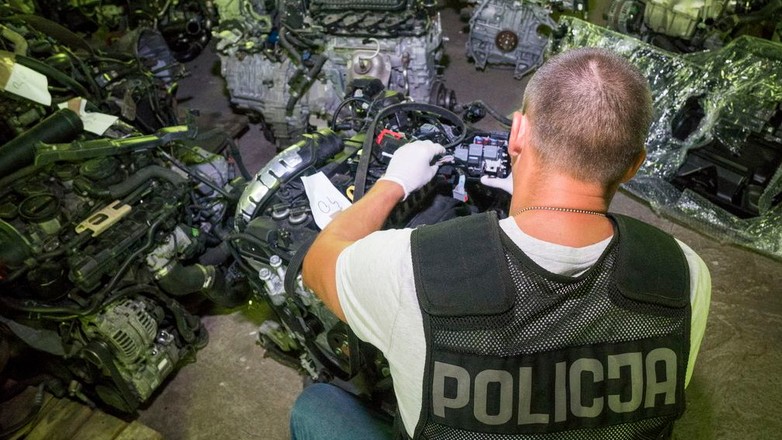 Dziupla samochodowa Siedlce. Policja2