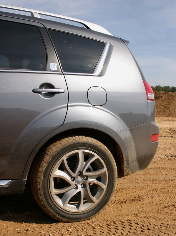 Citroën C-Crosser 2,2 HDI - spełnienie marzeń za 140 tys. zł