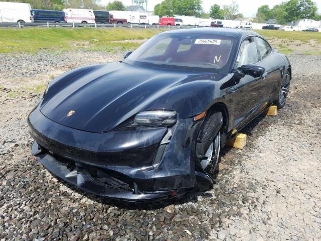 Porsche Taycan Turbo – czy warto kupić rozbity wrak?
