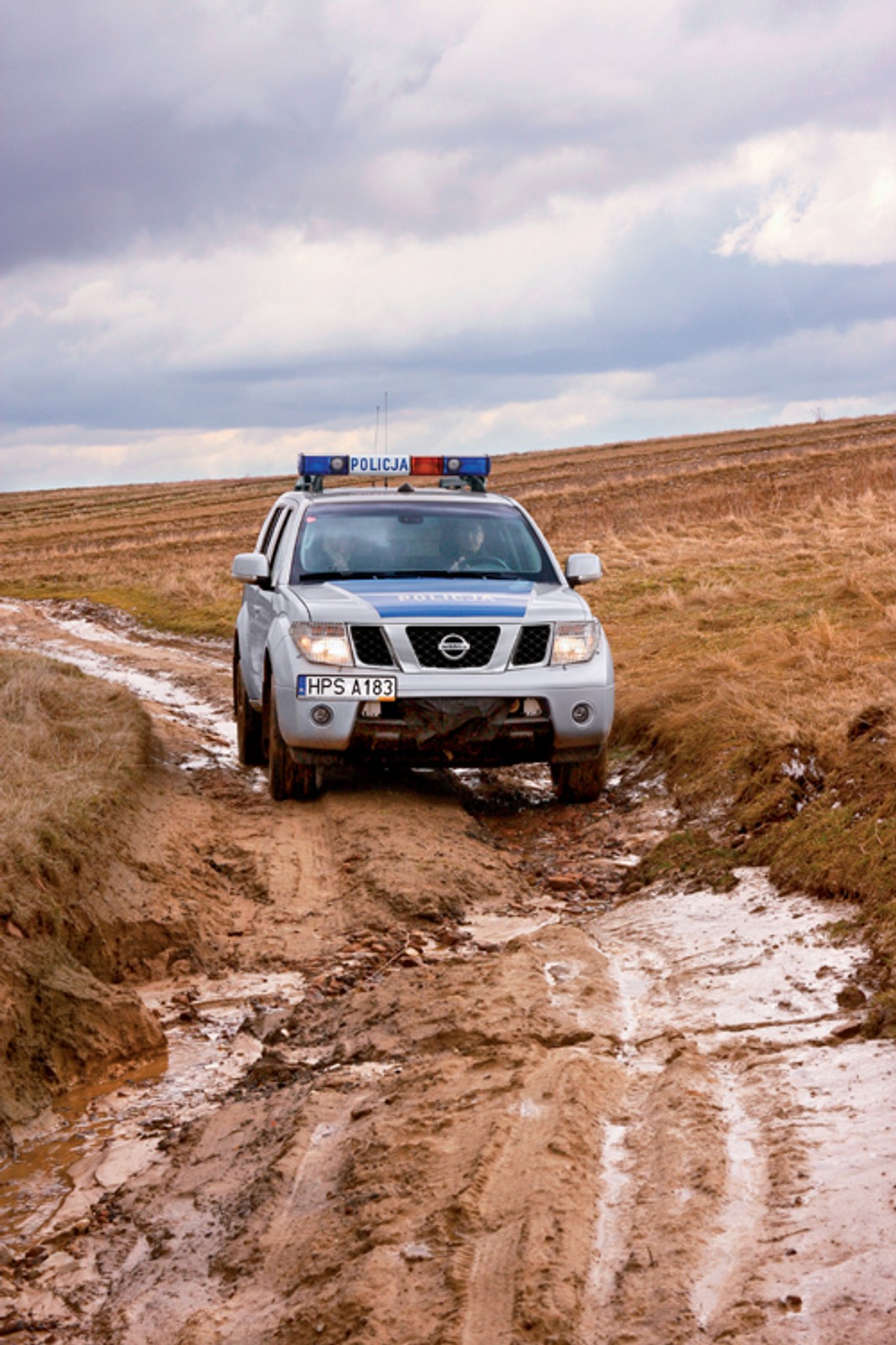 Nissan Pathfinder 2.5 - W służbie policji