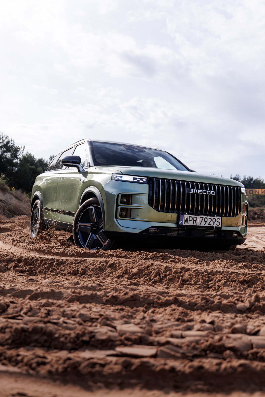 Jaecoo J7 na torze offroadowym