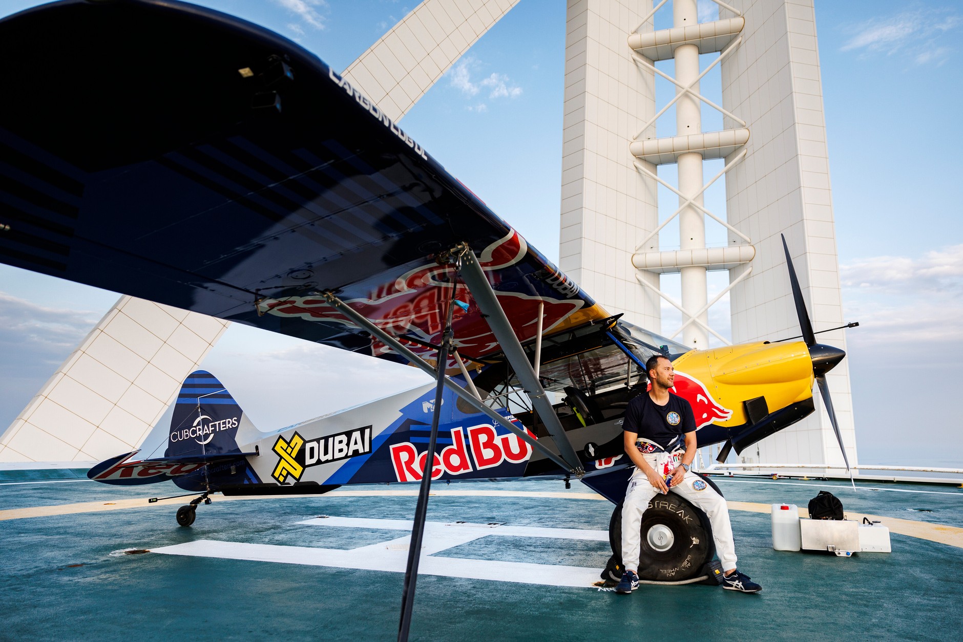 Łukasz Czepiela wylądował samolotem na lotnisku dla helikopterów