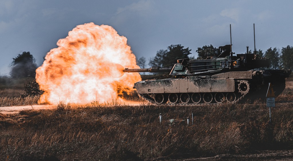 Czołg Abrams na poligonie