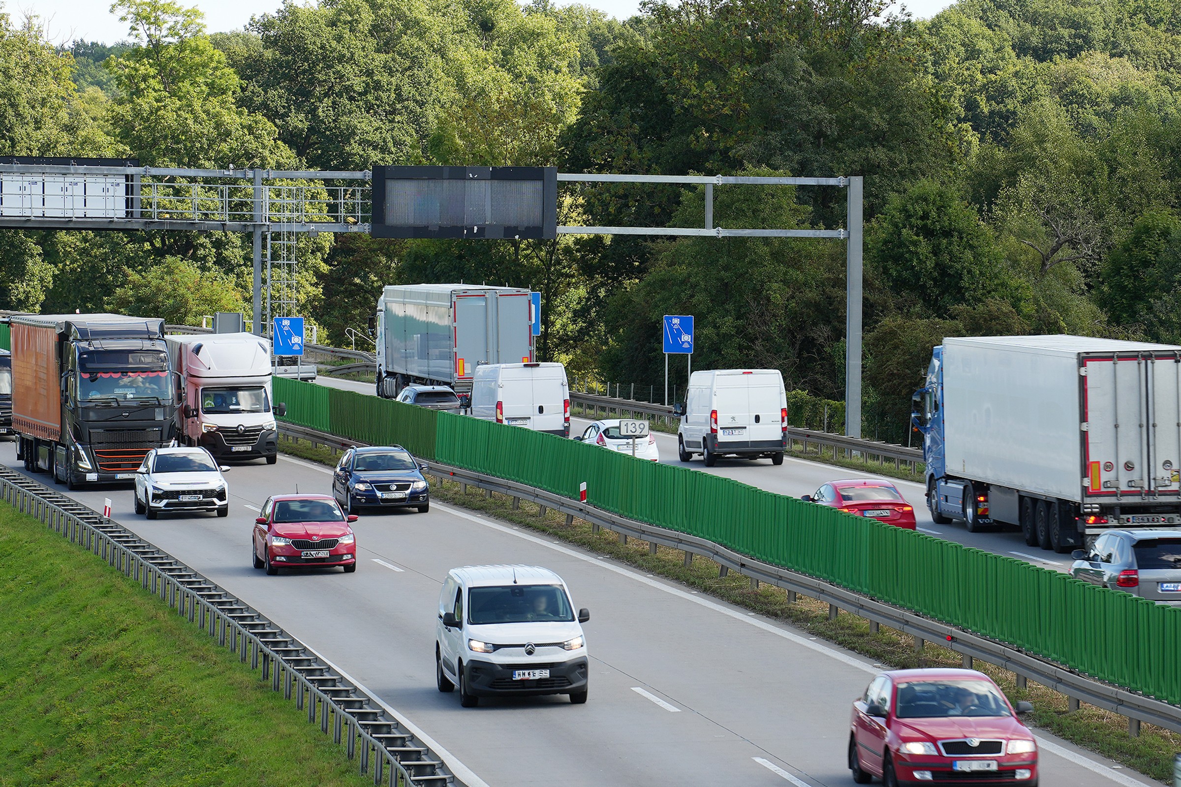 Nowy odcinkowy pomiar prędkości na autostradzie. Ruszył punktualnie o 12.00