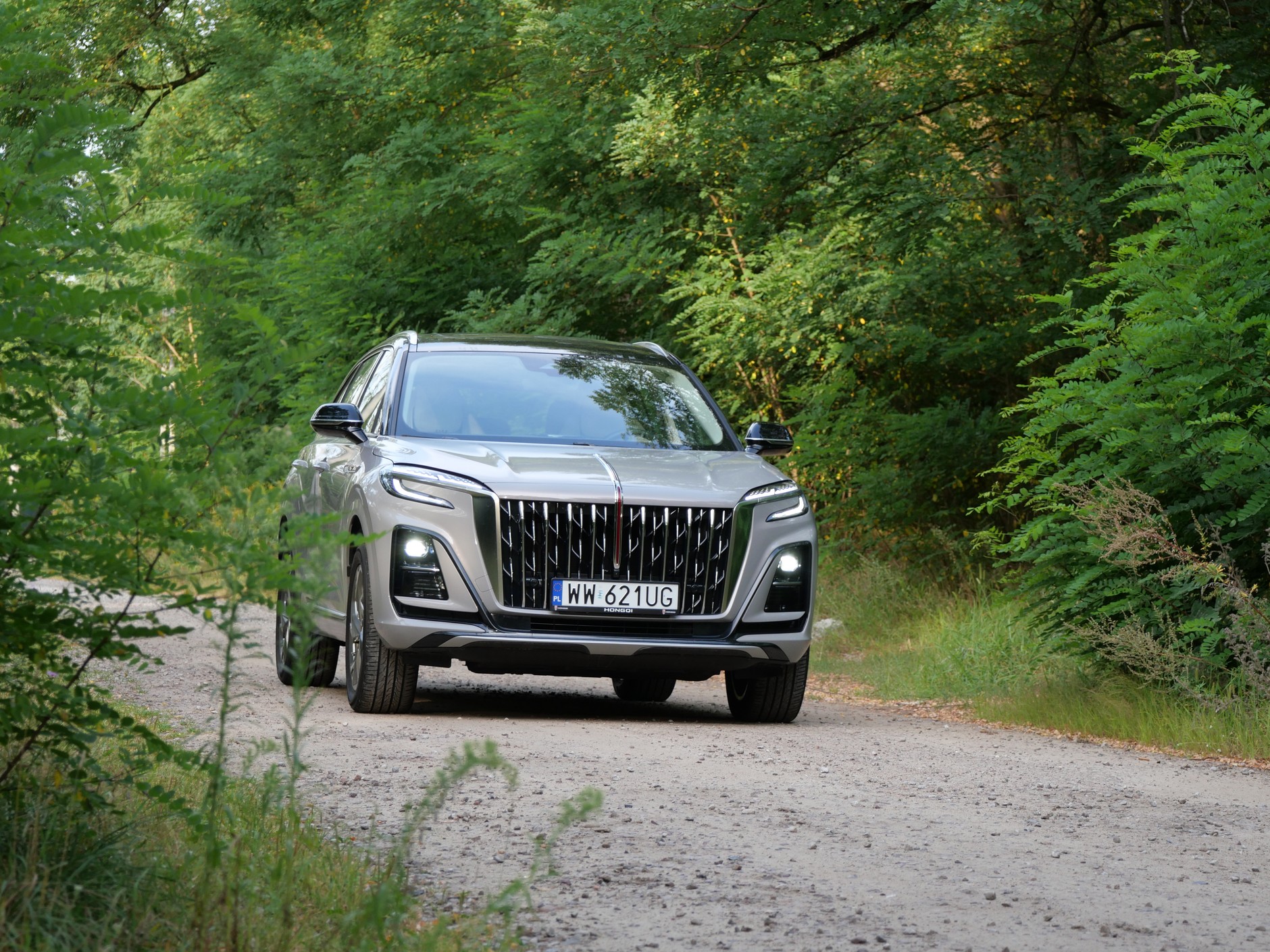 Hongqi HS3