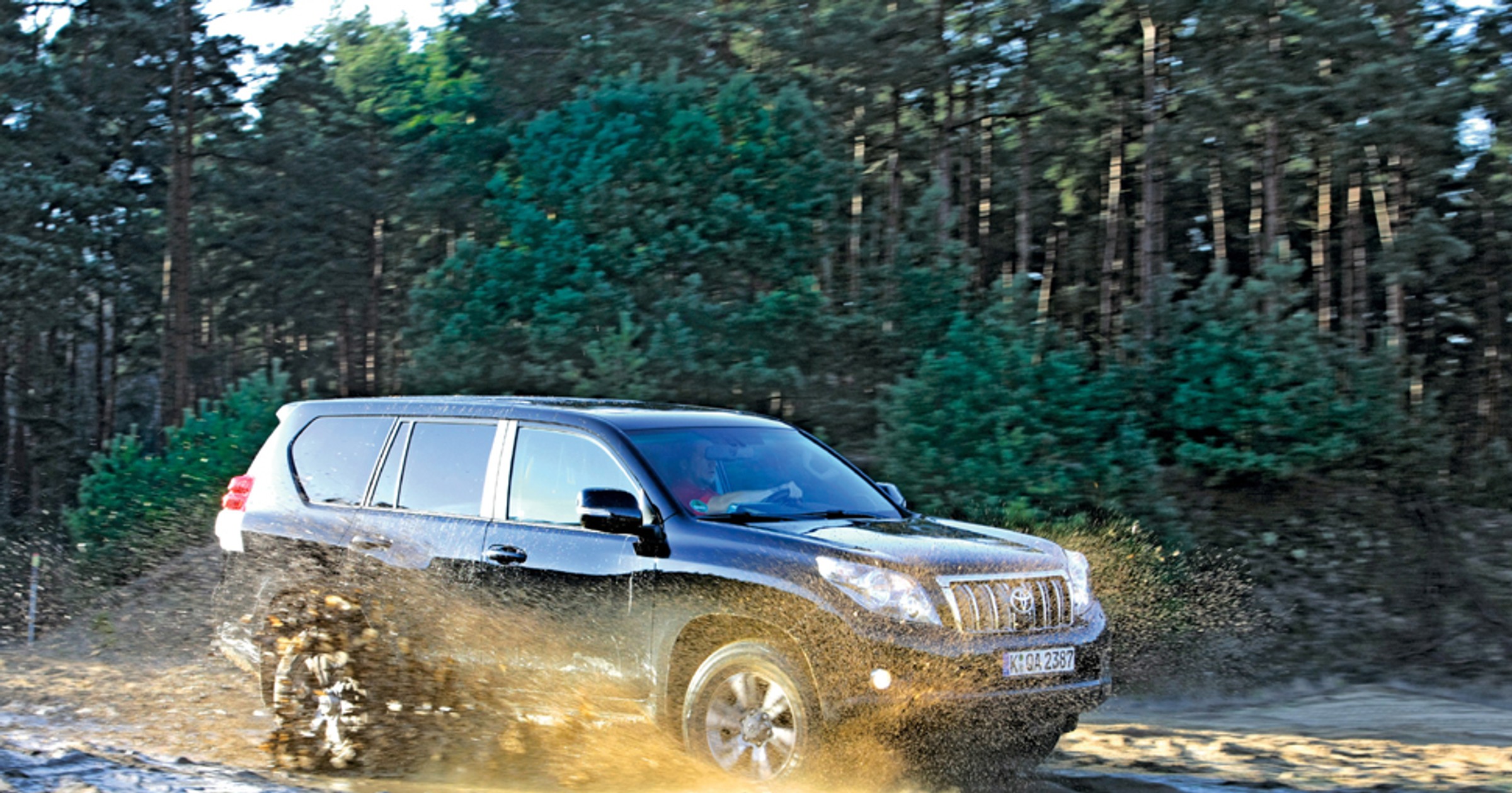 Toyota Land Cruiser 3.0 D-4D - Do lasu i do opery