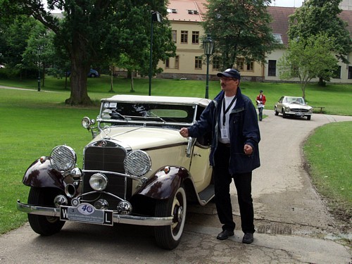 Zabytkowe Mercedesy w Pradze
