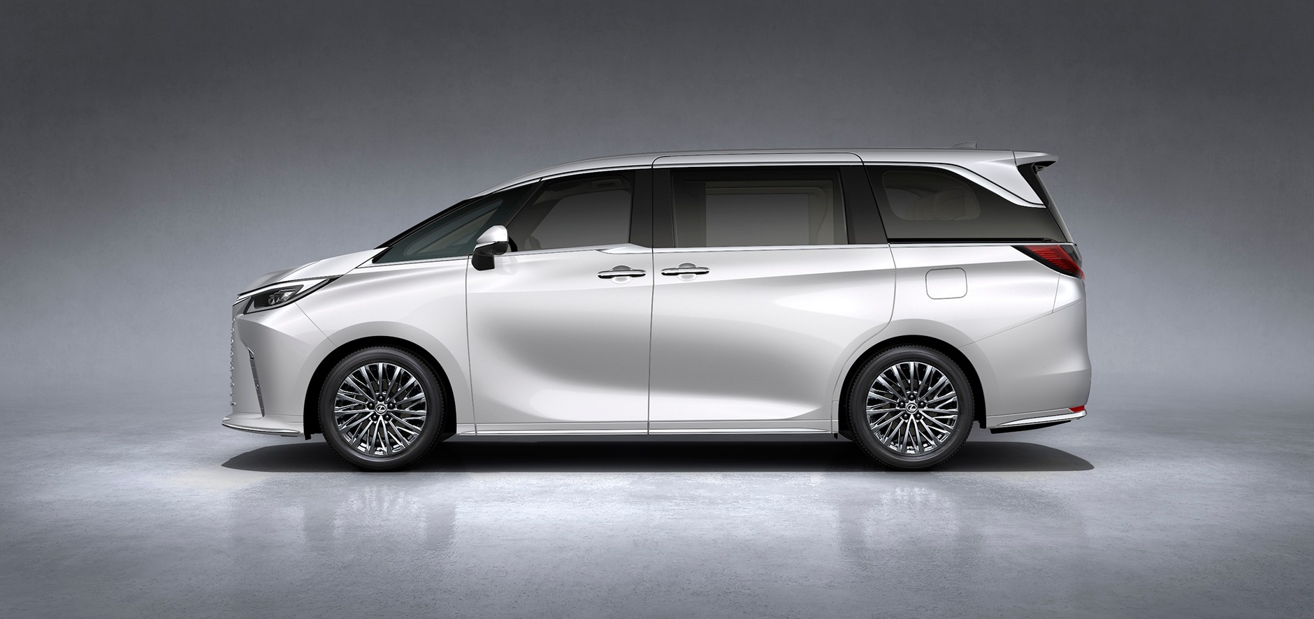 Lexus LM 350h. Ekskluzywny van z Azji debiutuje w Europie