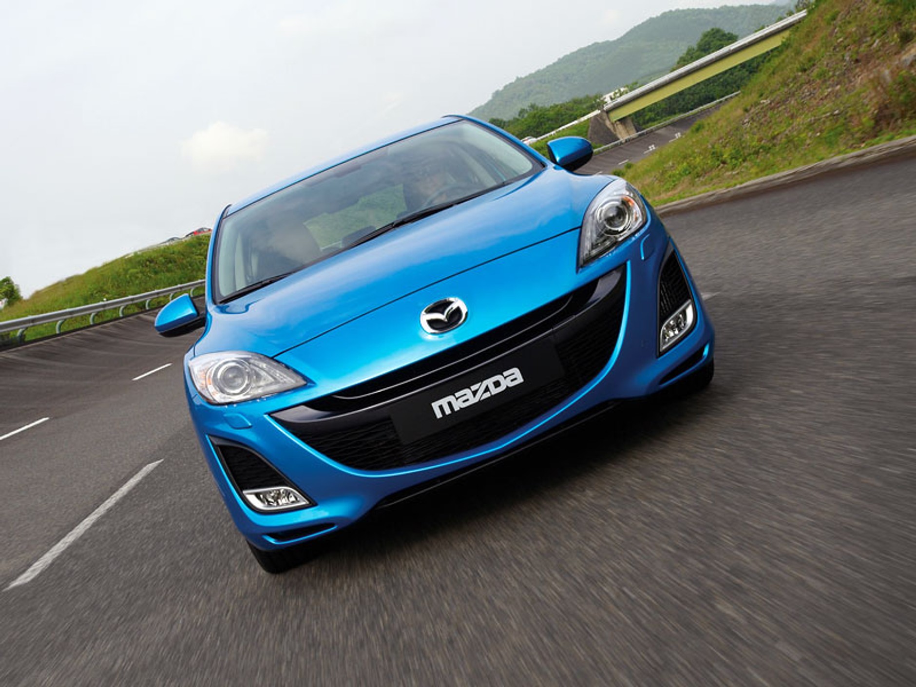 Mazda3: jubileusz i polska prezentacja (ceny) + wideo
