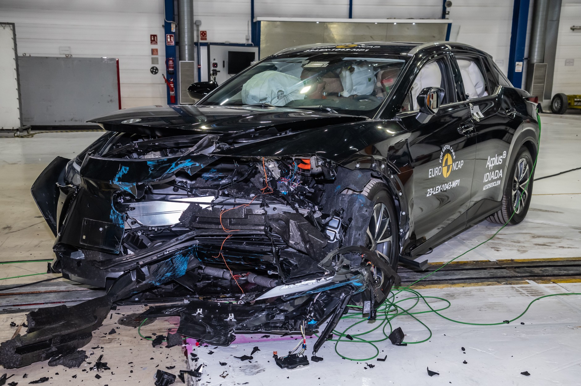 Crash-test: Lexus RZ