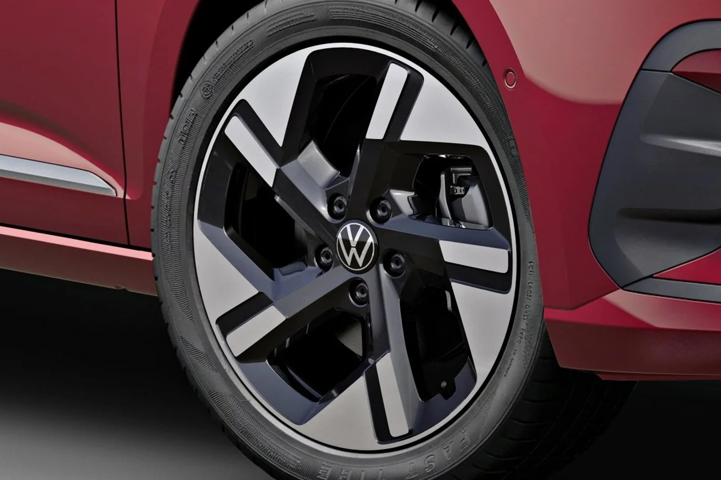 Volkswagen wygładził Caddy’ego. Kombivan z Polski dostał nową twarz