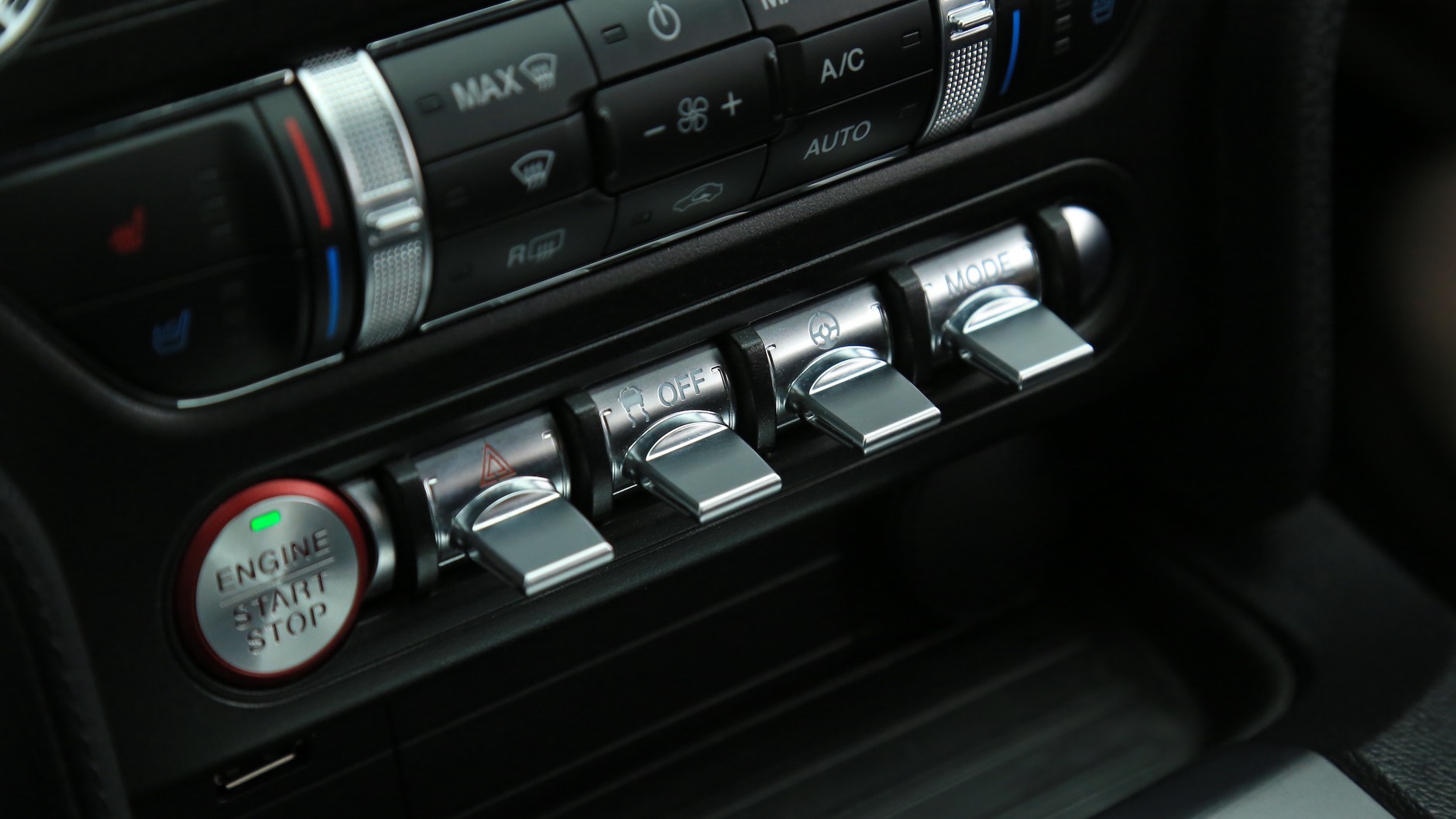 Ford Mustang 5.0 Convertible California Special (2022 r.)